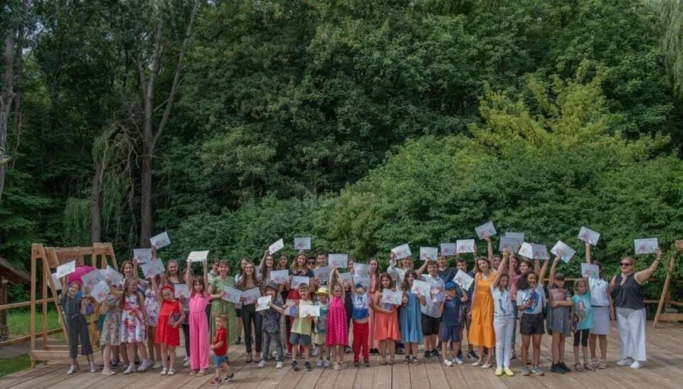 Activități educative și de recreere pentru zeci de elevi, la Școala de vară francofonă