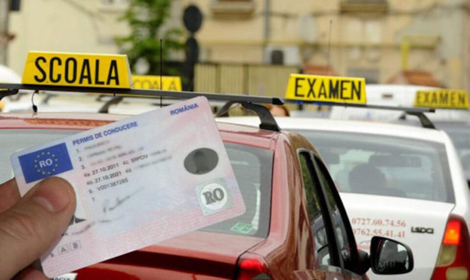 Județul Suceava a rămas cu patru examinatori pentru proba practică la examenul pentru permis auto Sursa playtech Județul Suceava a rămas cu patru examinatori pentru proba practică la examenul pentru permis auto Sursa playtech