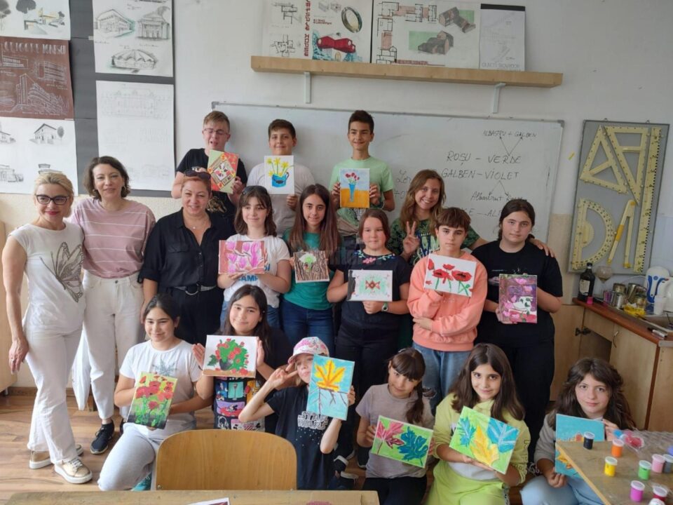 Activități educative și de recreere pentru zeci de elevi, la Școala de vară francofonă