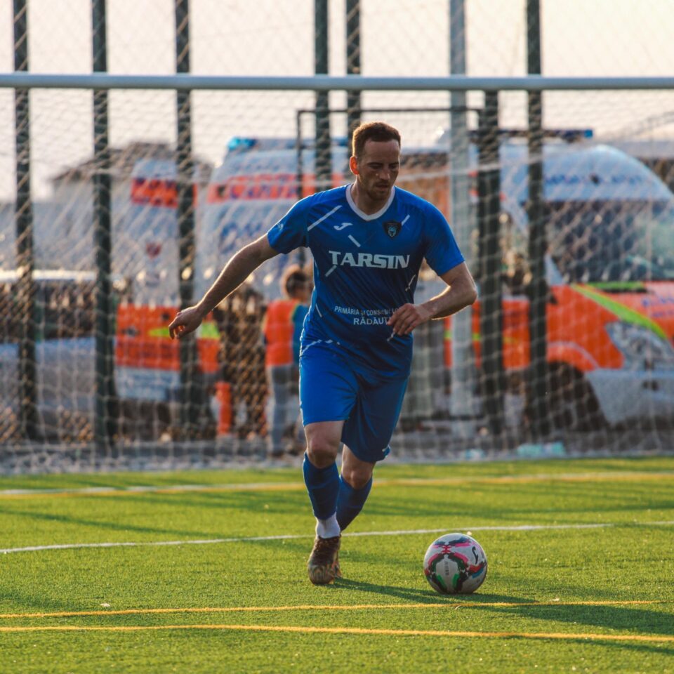Paul Mateciuc își va pune experiența în slujba micilor fotbaliști humoreni. Foto Cristian Plosceac