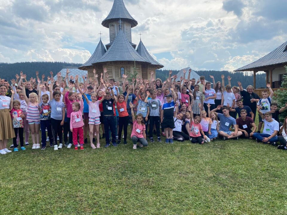 150 de copii au participat la Tabăra de vară „Mai aproape de cer”, ediția a II-a, la Schitul „Sf. Ilie” Salaș