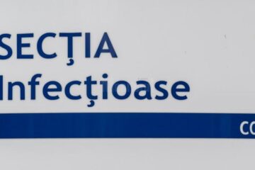 Primul caz de botulism la un copil, consemnat în județul Suceava, la o fetiță în vârstă de 7 ani