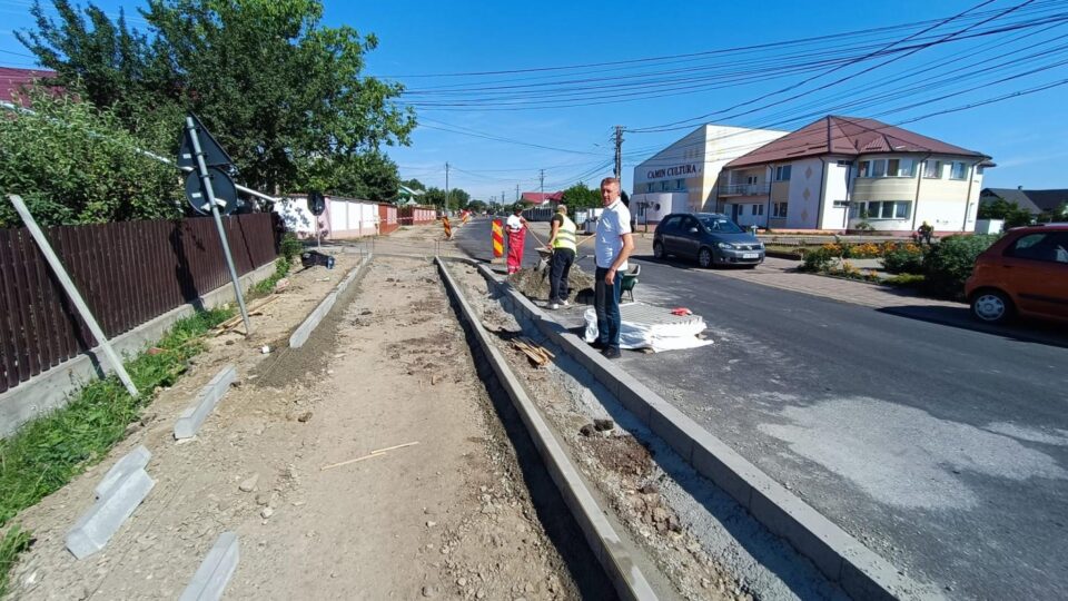 Primarul Eduard Dziminschi a inspectat șantierul pistei de biciclete