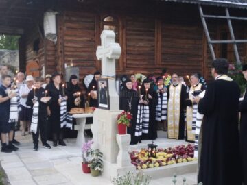 Parastas pentru Stavrofora Irina Pântescu, întâia stareță a Mănăstirii Voroneț, în ajunul sărbătorii Sf. Mare Mucenic și Tămăduitor Pantelimon