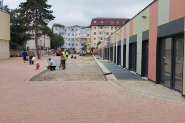 Ultimele lucrări de amenajare la Piața Mică