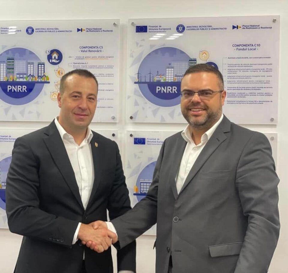 Viceprimarul Lucian Harșovschi și directorul PNRR Dragoș Buhociu