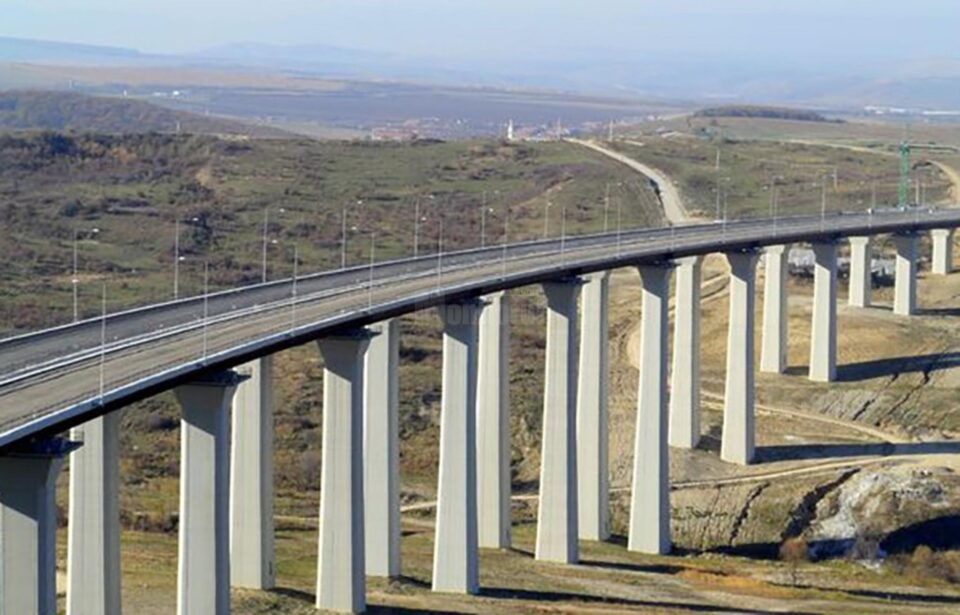 Viaduct de peste 1.000 de metri, peste calea ferată, propus pe ruta alternativă Suceava - Botoșani Viaduct de peste 1.000 de metri, peste calea ferată, propus pe ruta alternativă Suceava - Botoșani