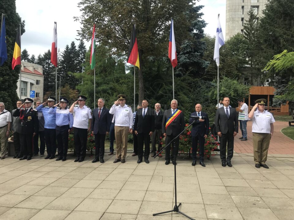 Ziua Imnului Național a fost sărbătorită în Piața Tricolorului din Suceava
