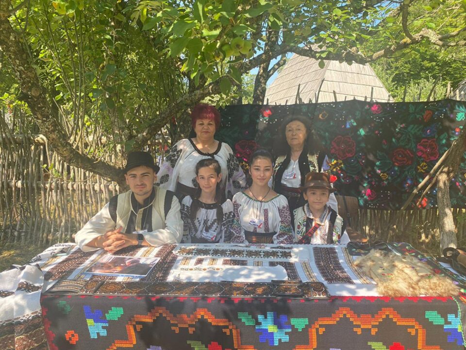 Elevi suceveni pe podium la Olimpiada Meșteșugurilor Artistice Tradiționale, desfășurată la Sibiu