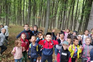 65 copii din medii dezavantajate au participat la Grădinița de vară, de la Cajvana