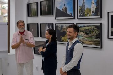 Expoziția „Firul Vieții”, semnată de Sebastian Vasile Luca, la Galeria Zamca