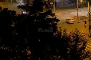 Suceveni treziți din somn de Drifturi, în sensul giratoriu din Burdujeni