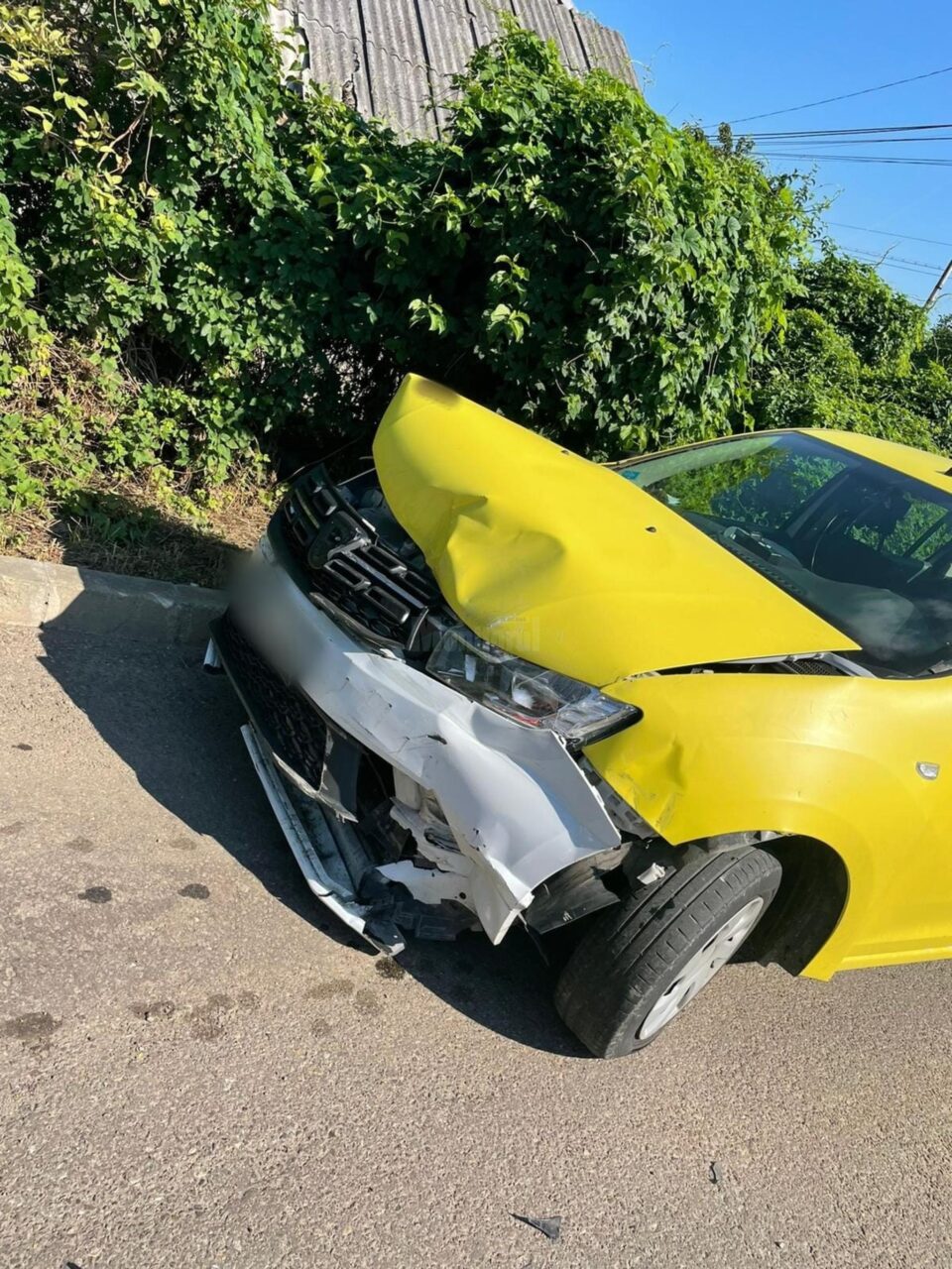 Femeie transportată la spital după o tamponare pe Serpentine