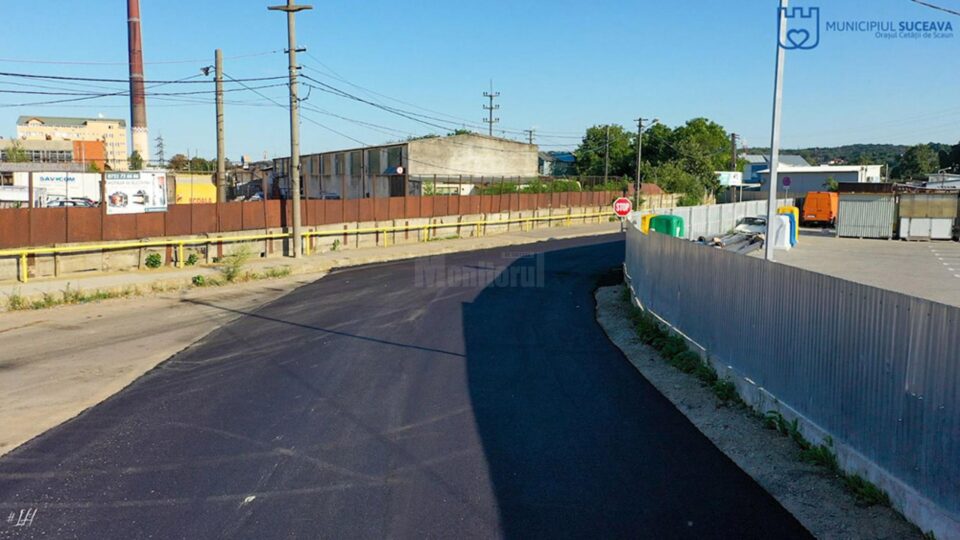 Lucrările de refacere a străzii Bazarului, finalizate, inclusiv cu rețele de apă și canalizare