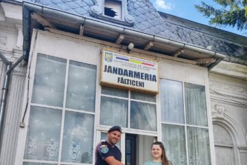 Portofel cu bani și acte, găsit și returnat păgubitei de un jandarm