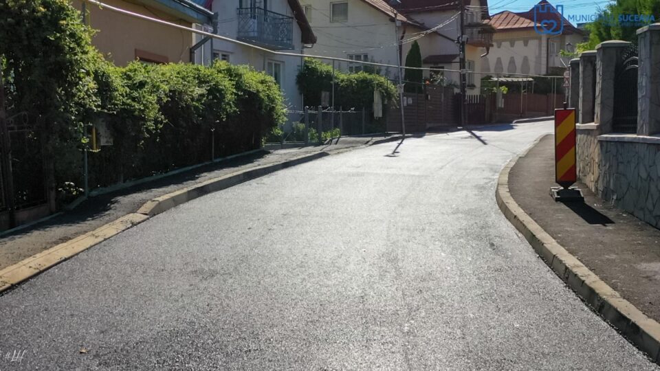 Strada Tudor Vladimirescu, refacută complet, cu covor asfaltic și la trotuare
