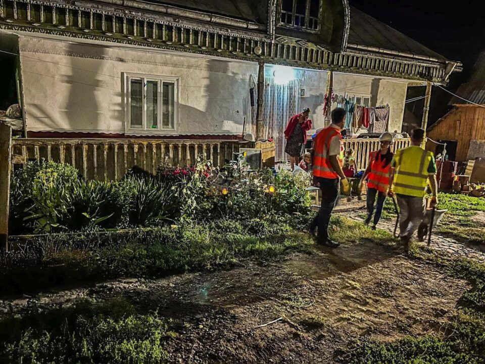ASCOR continuă campania de ajutorare a unei familii din Liteni - Moara, pentru consolidarea locuinței, construirea unei băi și a unei bucătării
