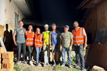 ASCOR continuă campania de ajutorare a unei familii din Liteni - Moara, pentru consolidarea locuinței, construirea unei băi și a unei bucătării