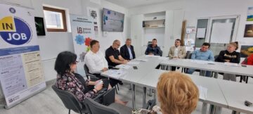 10 tineri NEETs, câștigători ai competiției de idei de planuri de afaceri