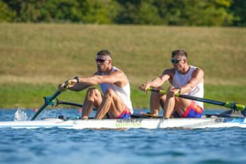 Sucevenii Sergiu Bejan și Marius Cozmiuc sunt creditați cu șanse la o medalie în proba de dublu rame