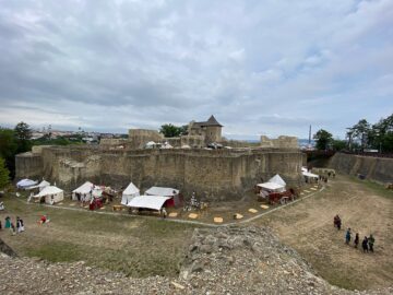 Atmosfera vremurilor de altădată a cuprins Cetatea de Scaun