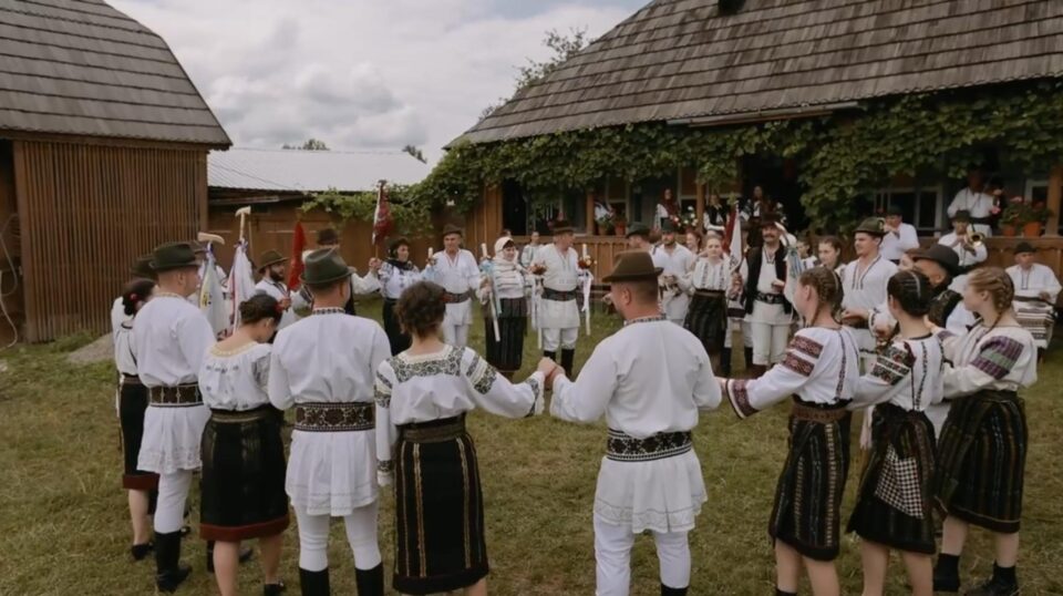 Consiliul Județean Suceava lansează luni, 15 august, proiectul „Nunta în Bucovina”