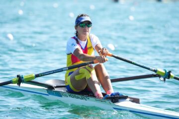 Ionela Cozmiuc a cucerit medalia de aur la Europenele de canotaj. Foto Balint Czucz Photography