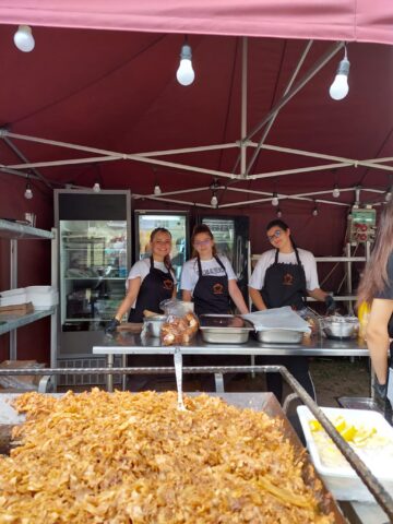 Elevi ai Colegiului Economic au gătit alături de chef Cătălin Scărlătescu