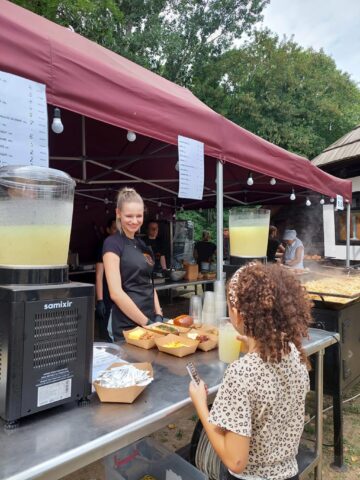 Elevi ai Colegiului Economic au gătit alături de chef Cătălin Scărlătescu