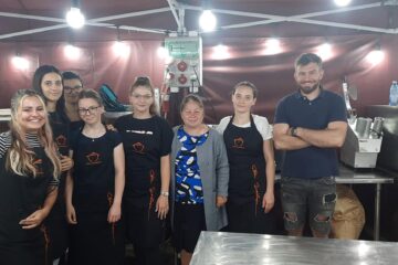 Elevi ai Colegiului Economic au gătit alături de chef Cătălin Scărlătescu