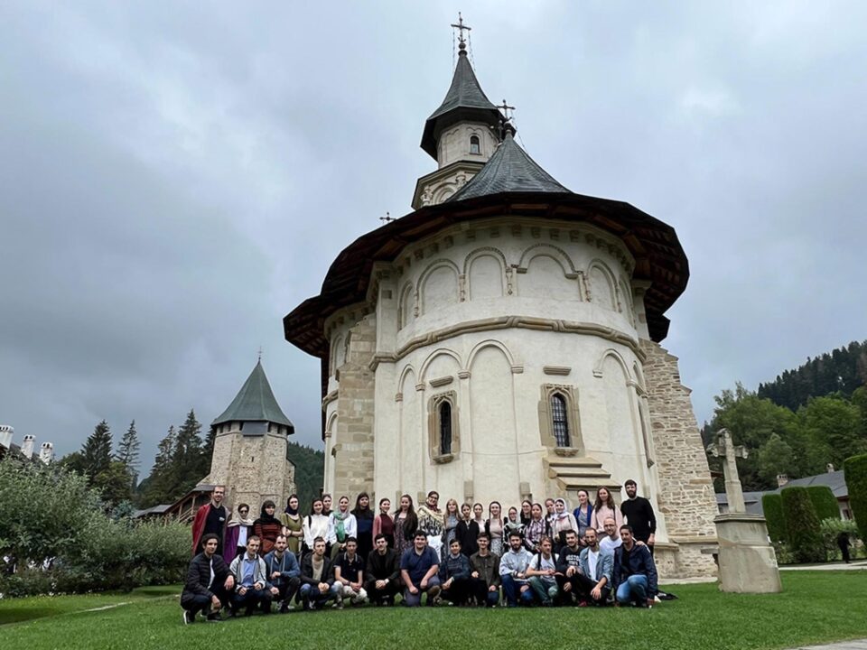 Tabără la Mănăstirea Putna, a Asociației Studenților Creștini Ortodocși Suceava
