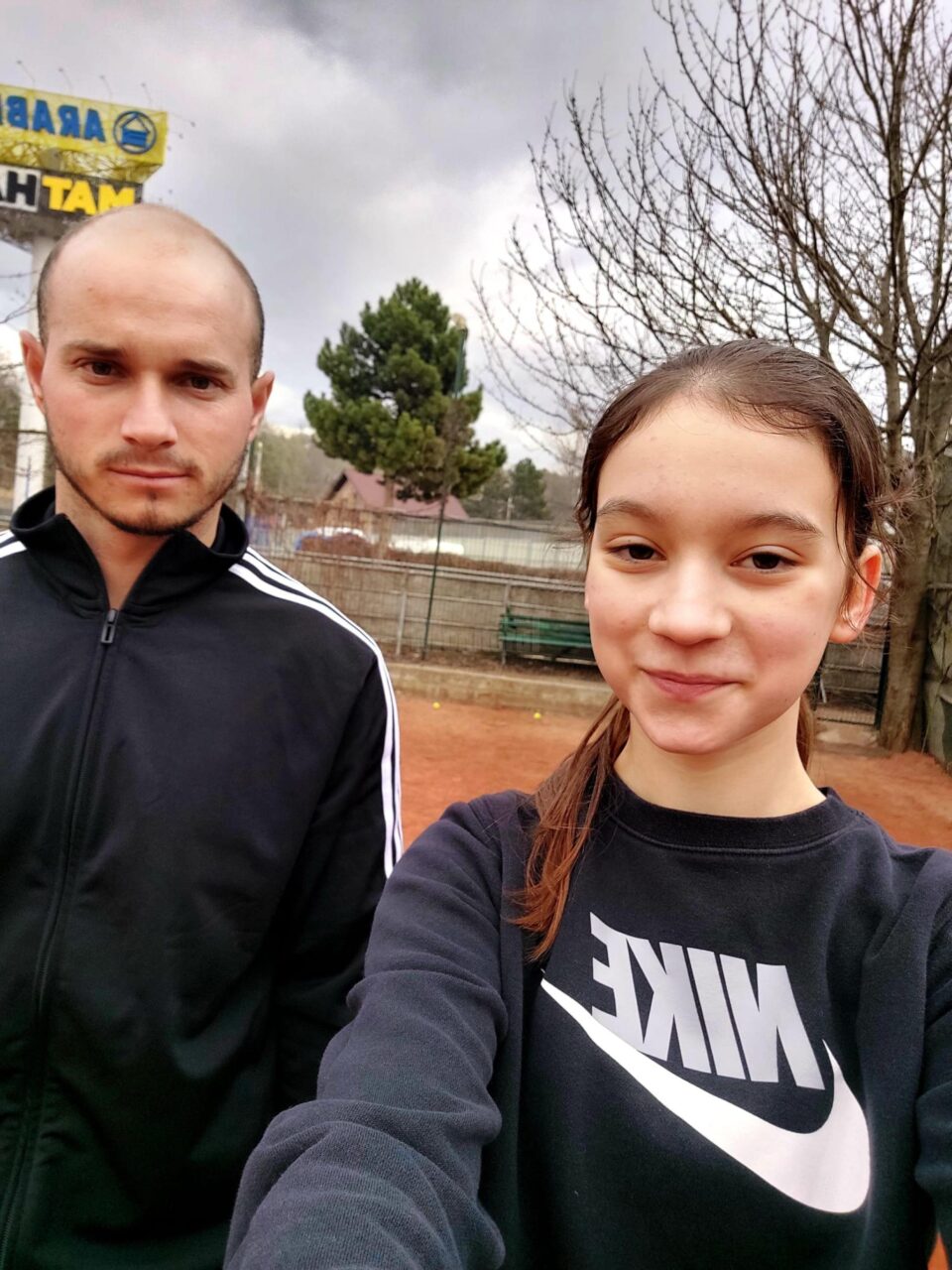 Antrenorul Bogdan Marasin și Maya Rotari