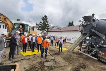 Îngroparea „capsulei timpului” la baza viitoarei creșe verzi 1