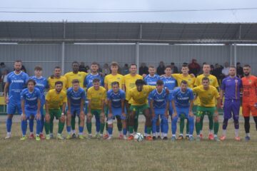 Foresta și Bucovina Rădăuți sunt două dintre echipele creditate cu șanse de calificare în play-off