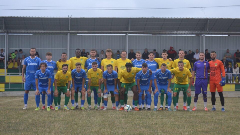 Foresta și Bucovina Rădăuți sunt două dintre echipele creditate cu șanse de calificare în play-off