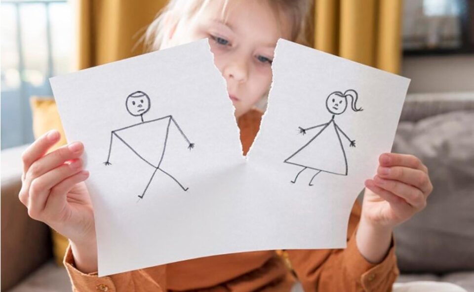 Cei mai mulți copii care cresc fără părinți sunt în județul Suceava - Foto tatal.ro