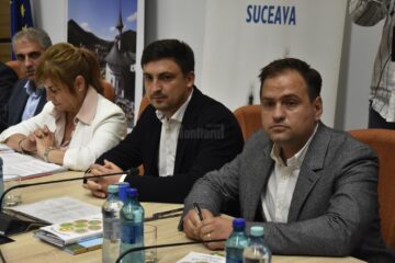 Semnarea contractului de realizare a celui mai mare cămin studențesc din România, cu firma Simion Tehnoconstruct, a avut loc la Palatul Administrativ, în Sala Unirii
