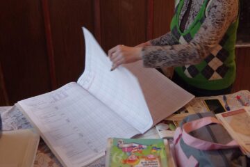 Elevii vor primi calificative în locul notelor, la sport, muzică și desen