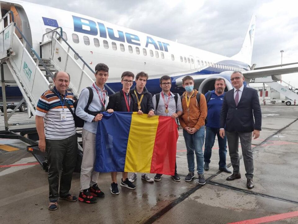 Olimpicii au fost așteptați de Sorin Cîmpeanu, ministrul Educației