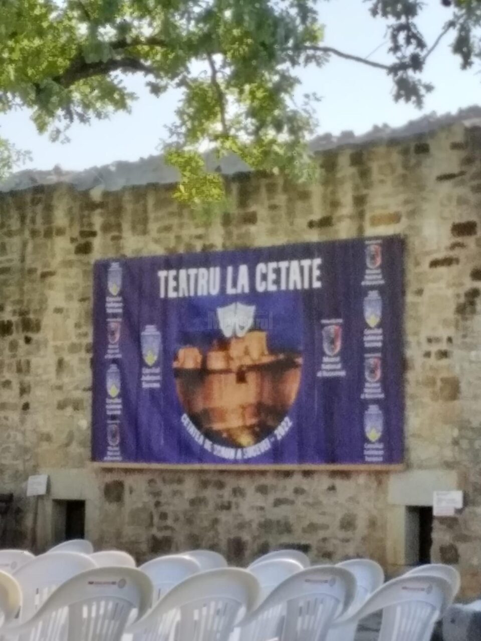 Spectacolul „Miorița” a fost suspendat