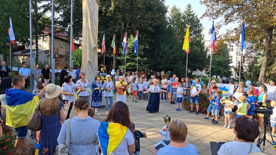 Refugiații ucraineni de la Suceava au marcat Ziua Independenței Ucrainei