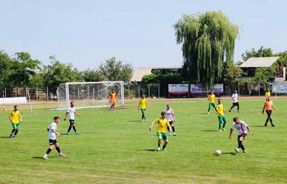 Foresta și Șomuz încep campionatul în deplasare. Foto Alex Savescu