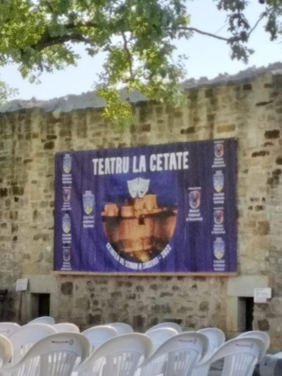 Spectacolul „Miorița” a fost suspendat