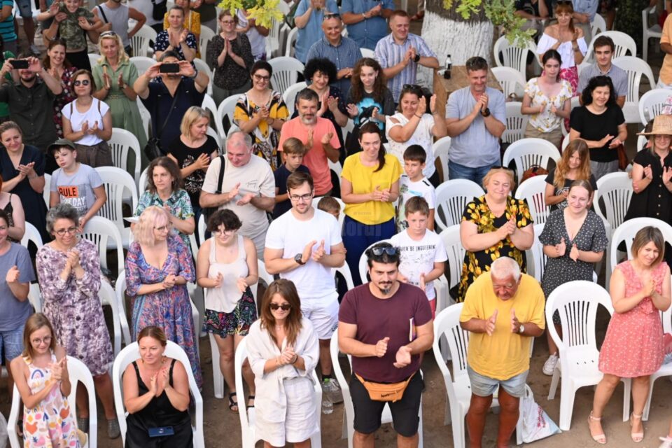 Peste 1.700 de spectatori au participat la „Teatru la Cetate”