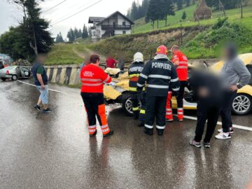 Accident cu un mort și patru răniți pe Mestecăniș