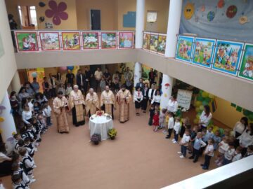 Școala Gimnazială și Grădinița cu Program Prelungit „Sf. Ioan cel Nou de la Suceava” și-au deschis porțile