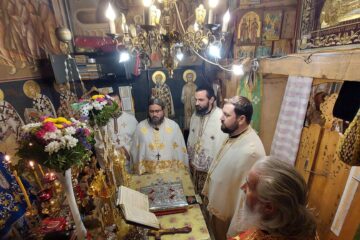 Zeci de credincioși au participat la procesiunea cu Icoana Maicii Domnului-Făcătoare de minuni, la Biserica Spitalului Județean de Urgență „Sfântul Ioan cel Nou”