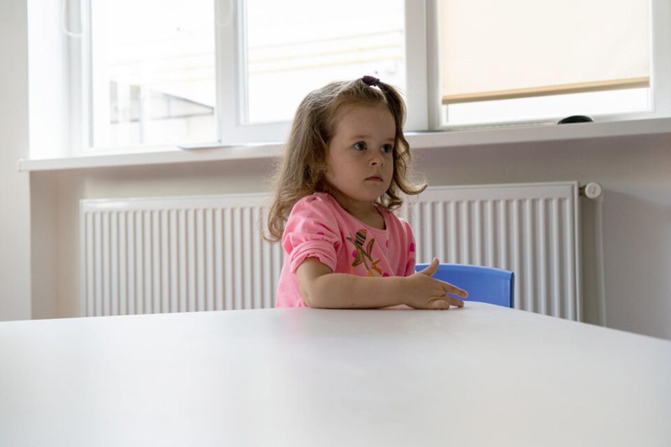 Programe educaționale pentru copiii între 6 luni și 8 ani