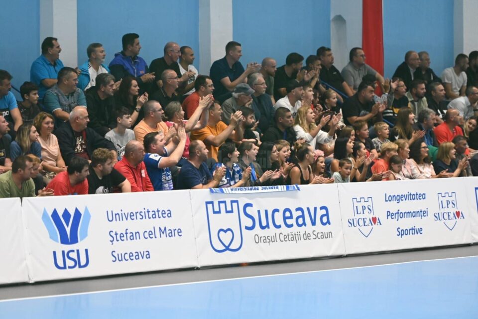 Fanii suceveni au venit in numar mare in tribune