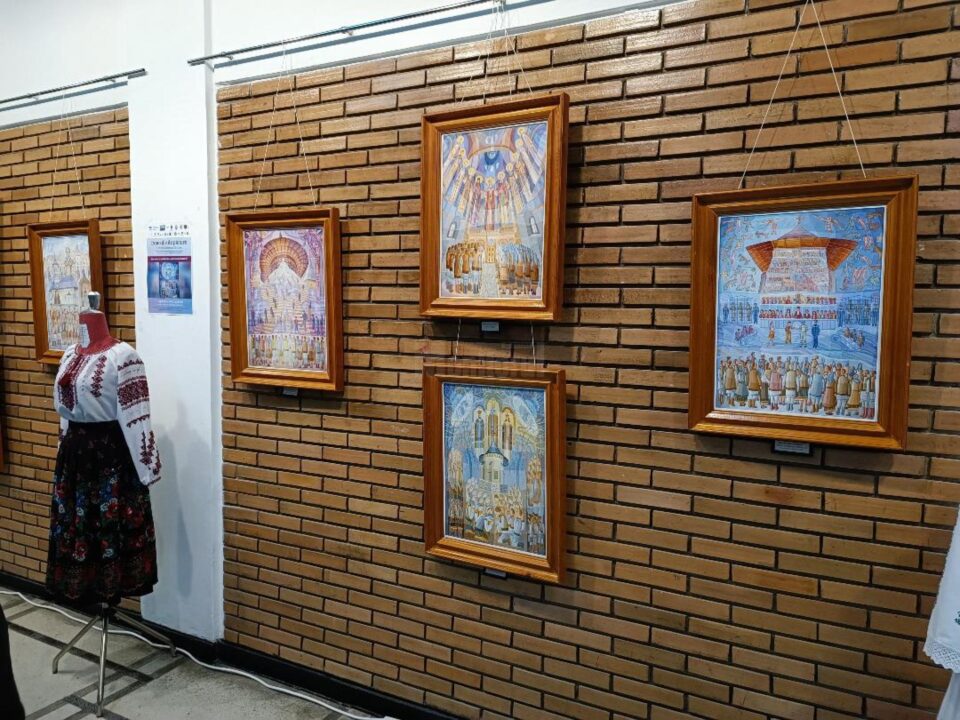 Imagine din expozitia vernisata joi la USV